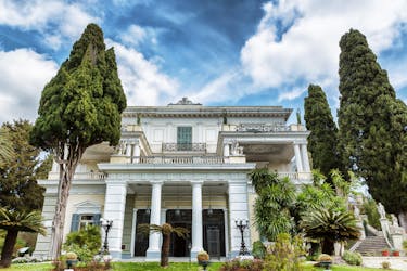 Corfu in a day: Achillion Palace, Paleokastritsa and Old Town